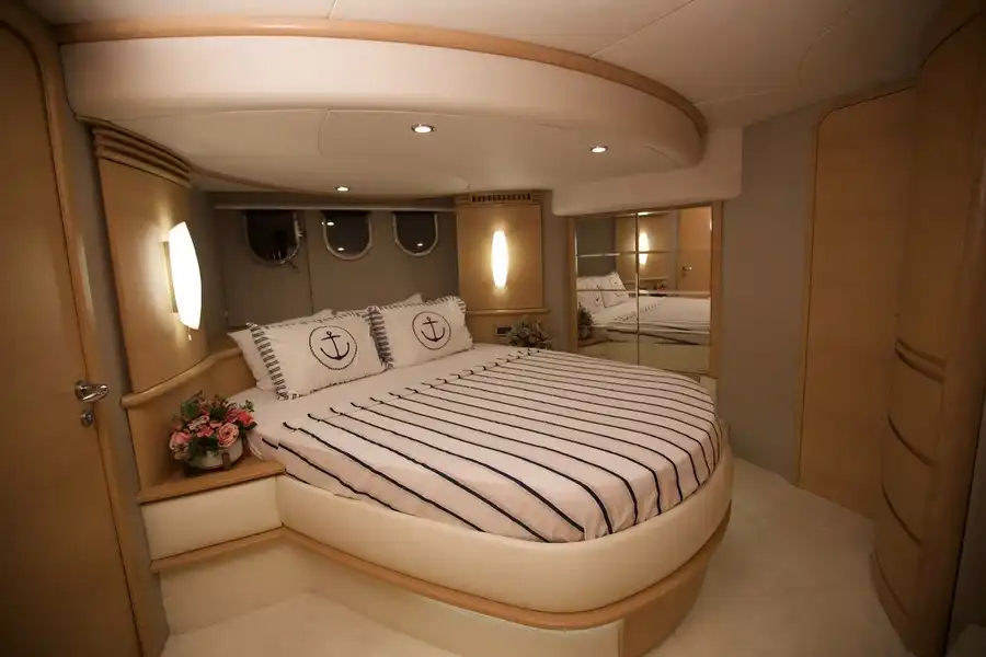 Kemer Yacht Rental 22m Princess 67